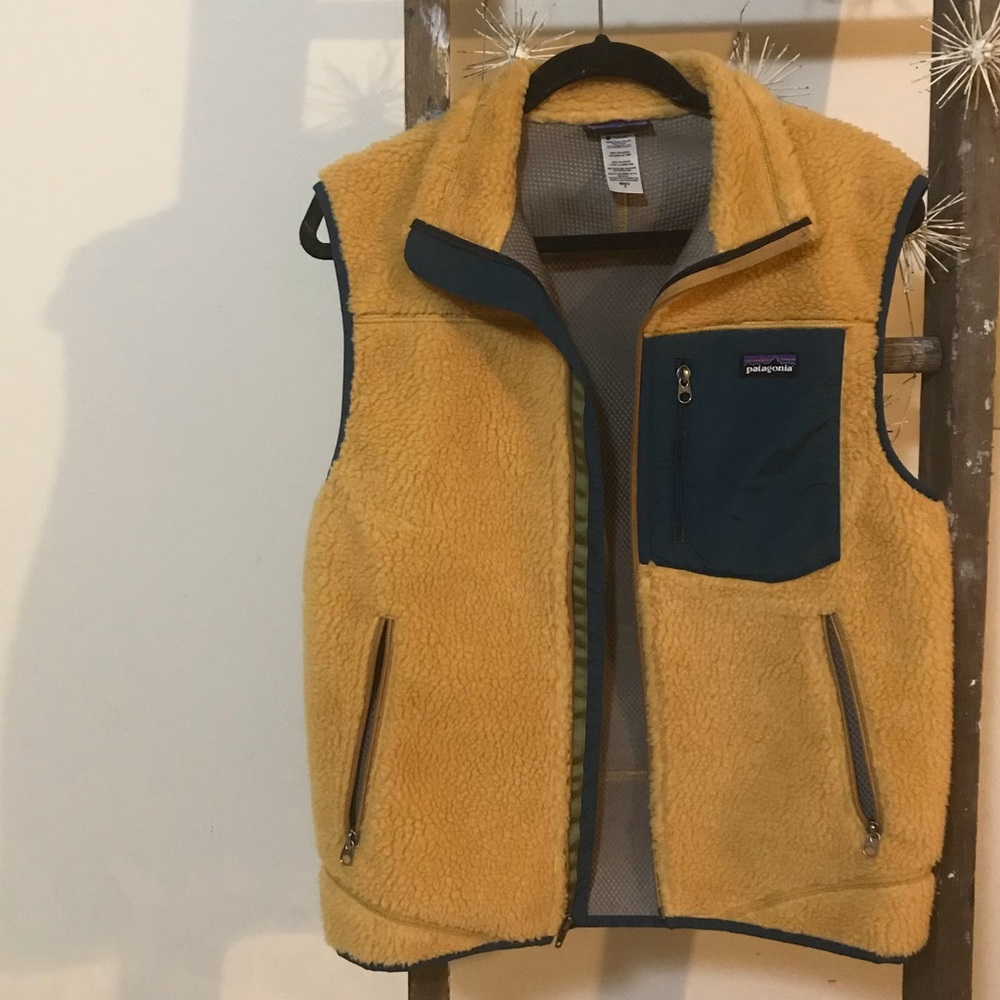 PATAGONIA yellow and blue vest